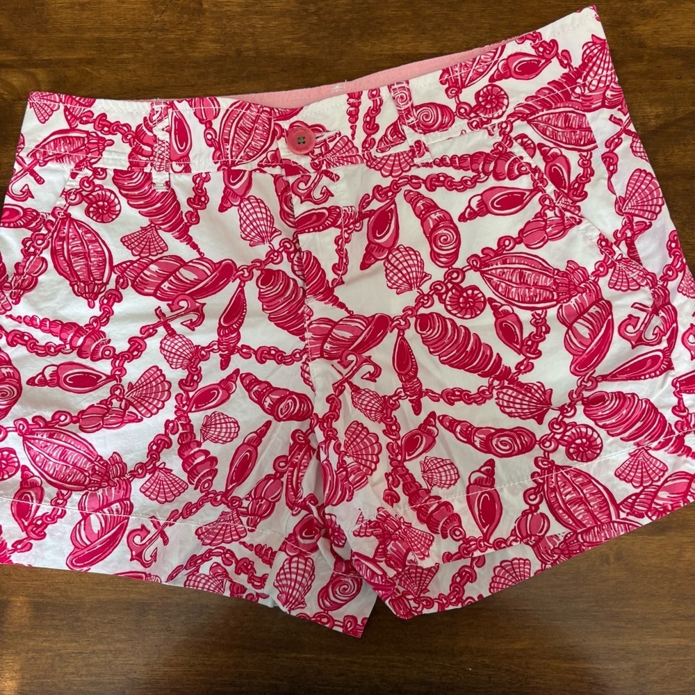 Lilly Pulitzer Pink & White Shell Print Shorts – Size 6